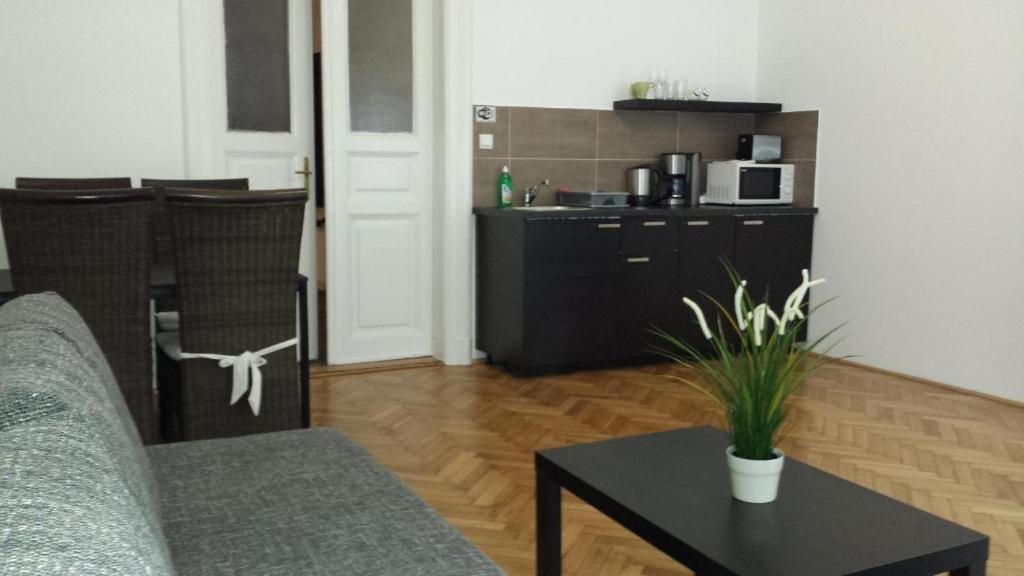 Balcony Apartment Budapeste Exterior foto